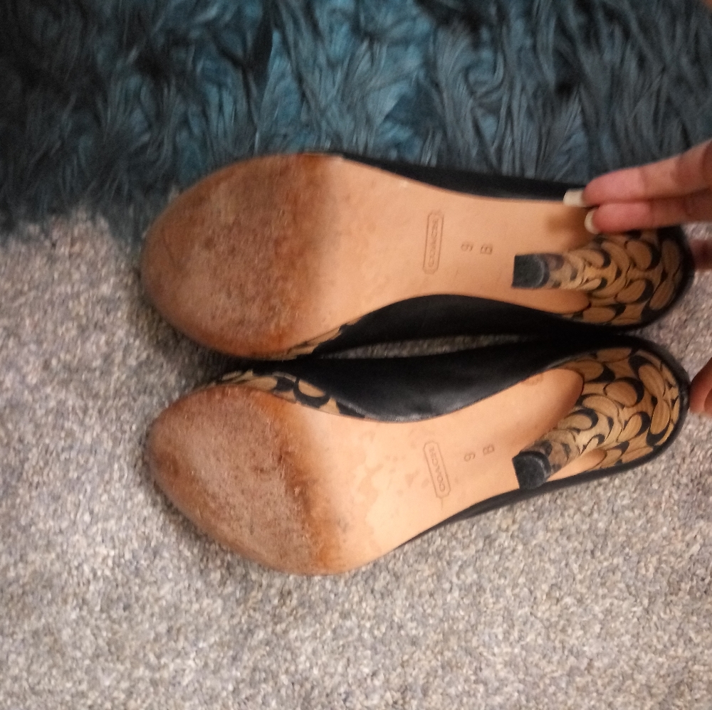 Coach Heels - Picture 4 of 7